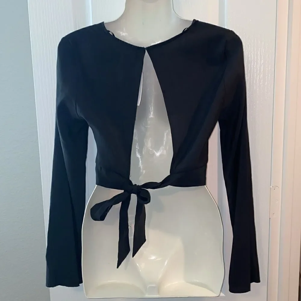 New Divided H&M Crop Top